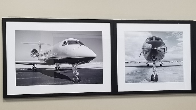 Terminal pesawat jet pribadi Signature Flight Support Bedford Boston