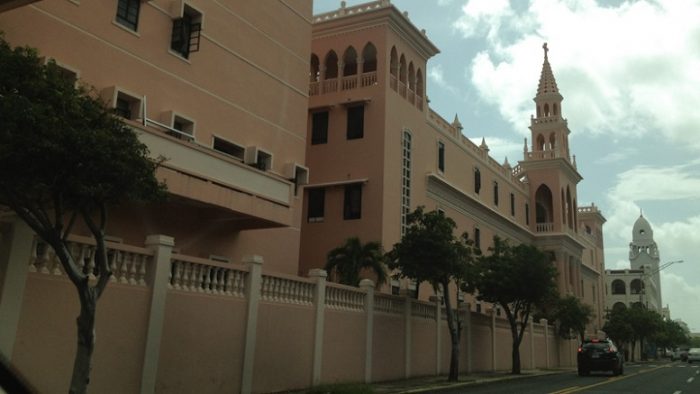 Gereja dengan arsitektur Colonial Old Town San Juan Puerto Rico