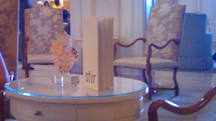 Stir lobby lounge serving snacks, drinks and cocktails