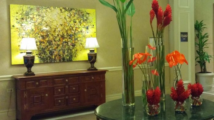 Rangkaian bunga lili merah di The Ritz-Carlton San Juan Puerto Rico