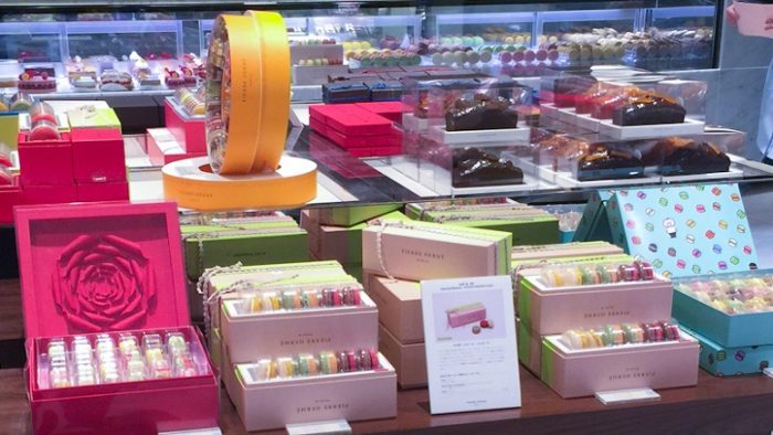 Macaroon Perancis yang terkenal enak dan mahal di Plats d' epicerie Isetan Shinjuku Tokyo