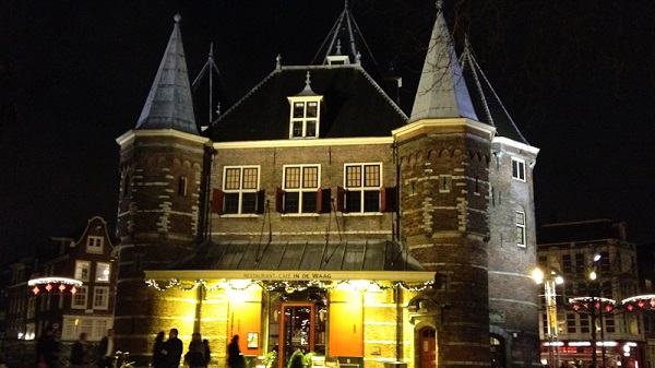Gedung Medieval De Waag di kota Amsterdam