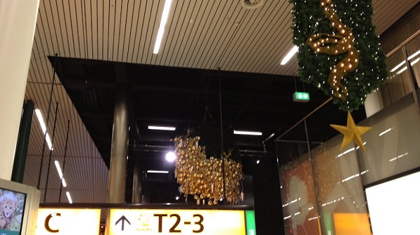 Hiasan natal di Copenhagen airport