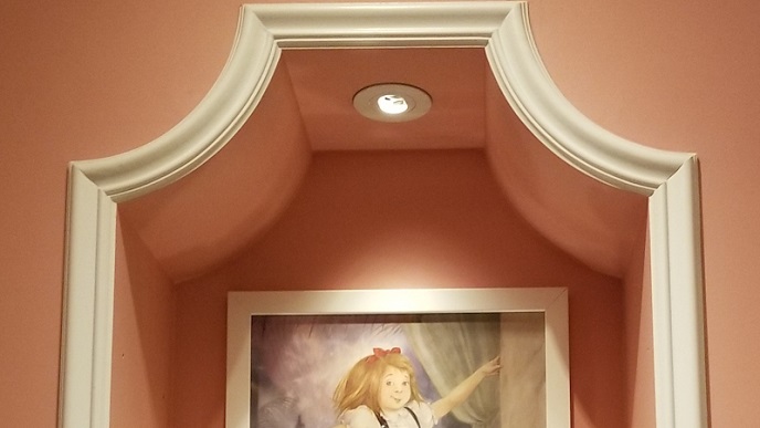 Lukisan Eloise at the Plaza Hotel