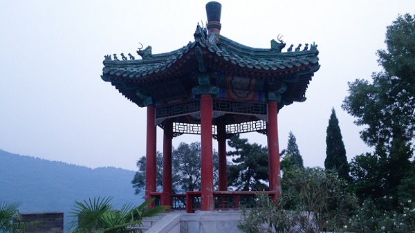 Pagoda Pavilion di ketinggian pegunungan