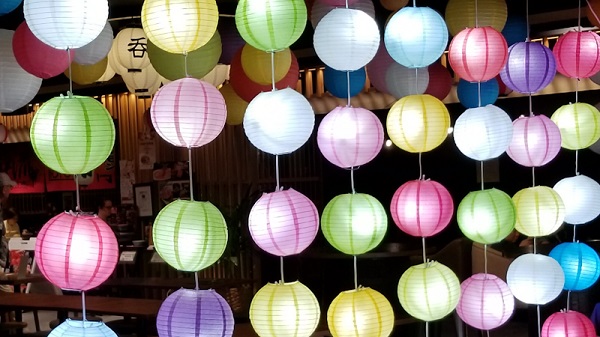Lampion warna pastel
