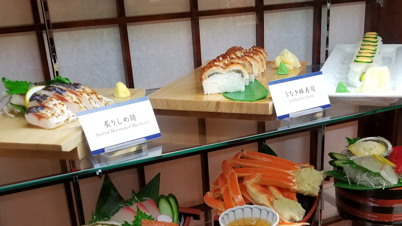 Seared Marinated Mackerel and Grilled eel sushi