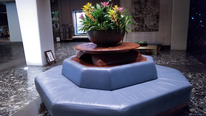 Floral centerpiece of The Ritz-Carlton Residences Waikiki ~ The Arrival