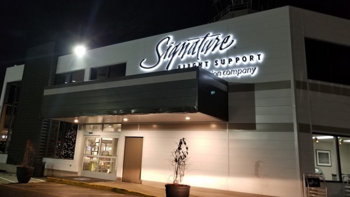Signature Flight Support White Plains private jet terminal's building