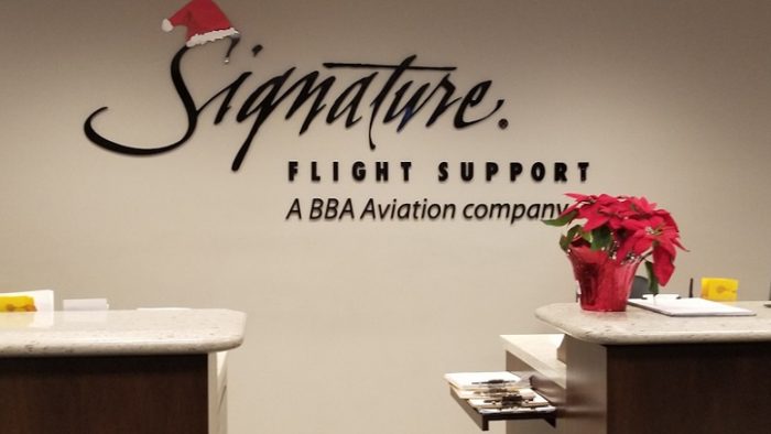 Logo of Signature Flight Support A BBA Aviation company