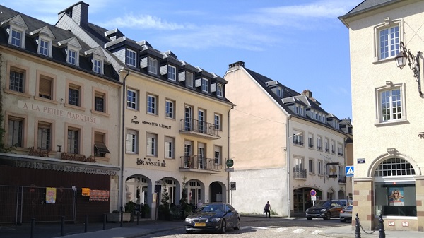 Pertokoan di pusat kota Luxemburg